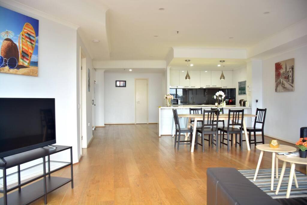 Riverview Spacious 3Br2Bath2Car Wifipoolgym Crown Melburne Exterior foto